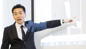 キャリア採用：先輩社員の声のサムネイル画像