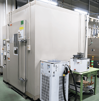 国内自社工場で過酷な環境を再現の写真1